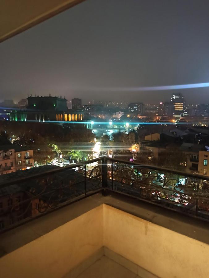 Красивая, Просторная Квартира В Самом Центре Еревана, Рядом С Оперным Театром. Erevan Exterior foto